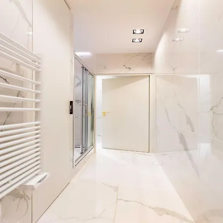 Magnificent - 2br 4p - Bourse