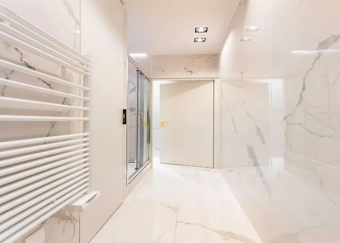 Magnificent - 2br 4p - Bourse